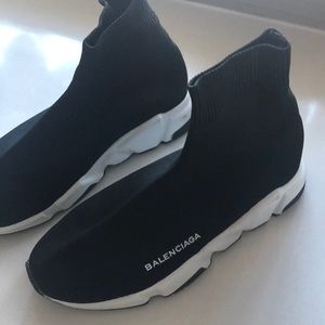 Worn once. Too big for me. Size 9.